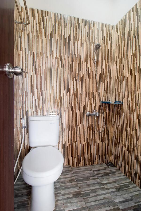 Oyo 3256 Rukost I8 Hotel การาวัง ภายนอก รูปภาพ
