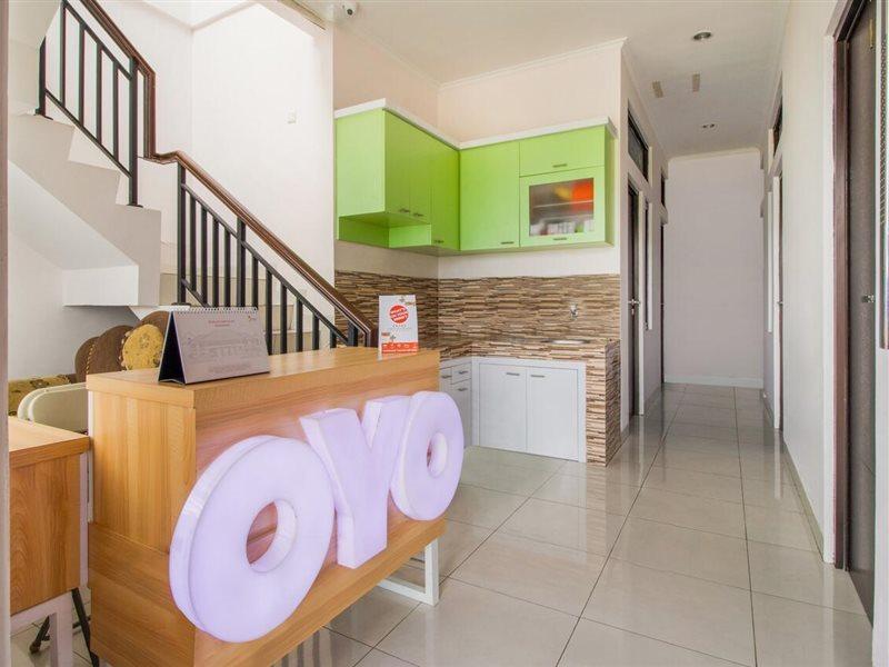 Oyo 3256 Rukost I8 Hotel การาวัง ภายนอก รูปภาพ